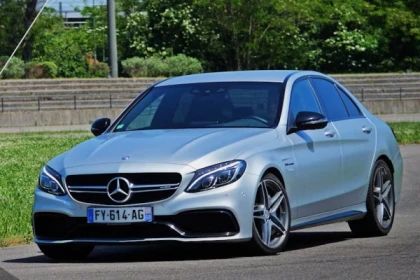 MERCEDES C63 AMG - 2016 - app.name