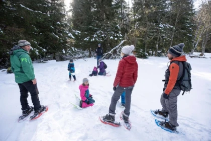Family snowshoe outing - Bonjour Alsace