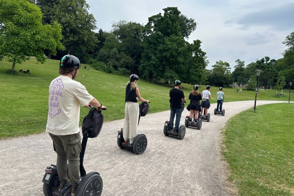 Düsseldorf: Kaiserswerth-Segway-Tour mit Fähre (max. 120 Min) - Bonjour Alsace