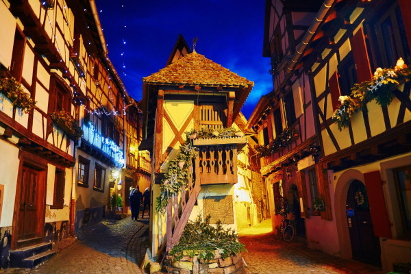 Unusual treasure hunt on the Christmas market (Eguisheim) - Bonjour Alsace