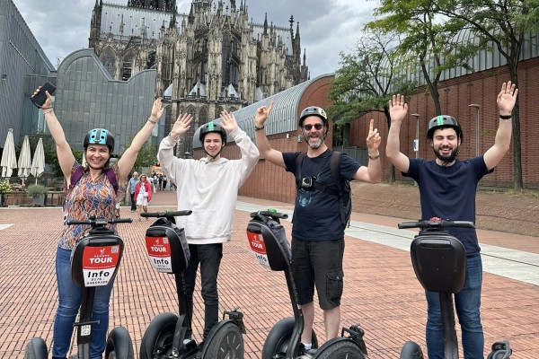 Krefeld: Elfrather Lake Tour (max. 120 min) - Bonjour Alsace