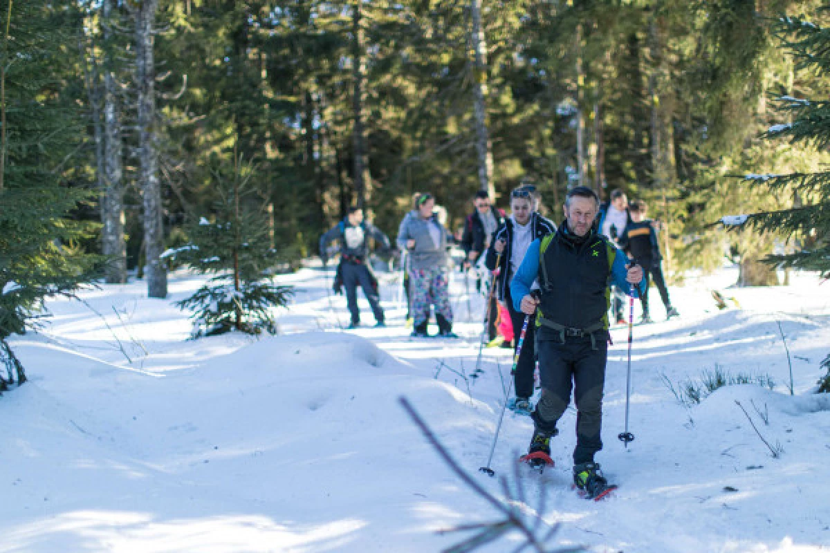 Family snowshoe outing - Bonjour Alsace