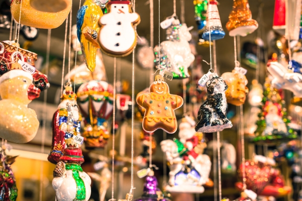 Unusual treasure hunt on the Christmas market (Riquewihr) - Bonjour Alsace