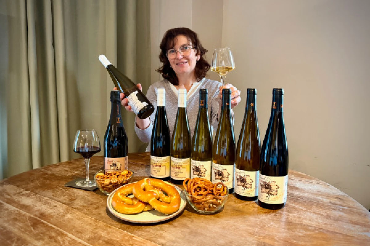 Cellar visit and wine tasting in Alsace, with a feminin touch - Bonjour Alsace